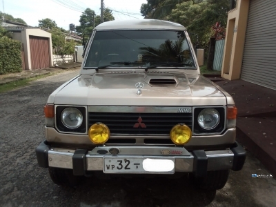 Mitsubishi Pajero 1988