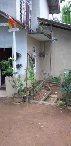 Land with House for Sale in Koswatta