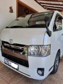 Toyota KDH 201 2015