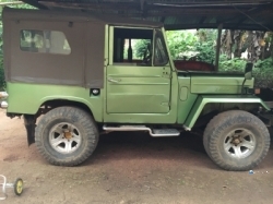 4DR5 Jeep 