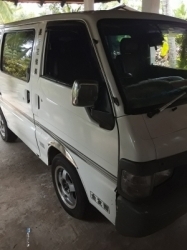 Nissan Vanette Van 2000
